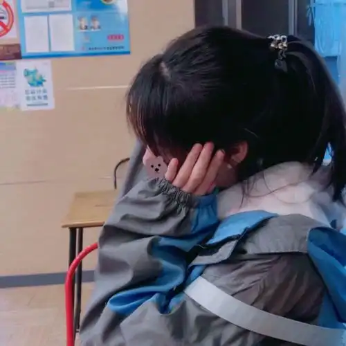 女生头像0226不露脸温柔学生党女头
