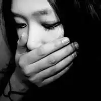 美女伤心流泪图片头像
