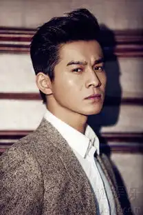 乔振宇最新写真曝光熟男奶爸绅士范儿十足
