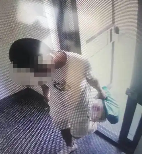 惋惜内蒙古一20岁男子从17楼坠亡曾与家人发生争吵
