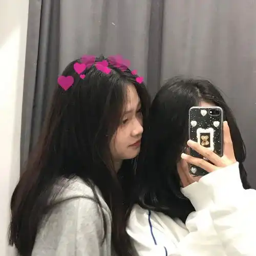 男女头像所念皆星河
