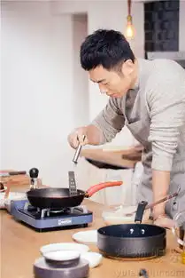 朱亚文家居写真秀厨艺细腻温柔散发暖男魅力
