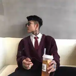 社会霸气头像对不起,长不出你想要的样子
