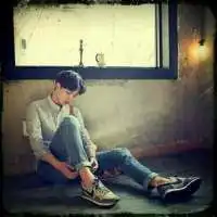 她很幸运幸运的犯错了也没有人错怪她男生头像
