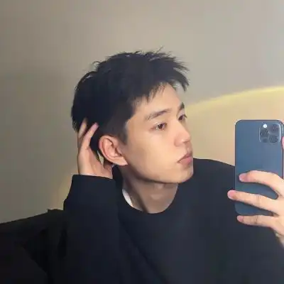 富有青春感的男生头像真人