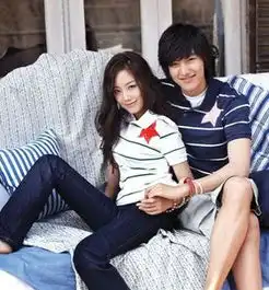 平淡生活中情侣该如何度过
