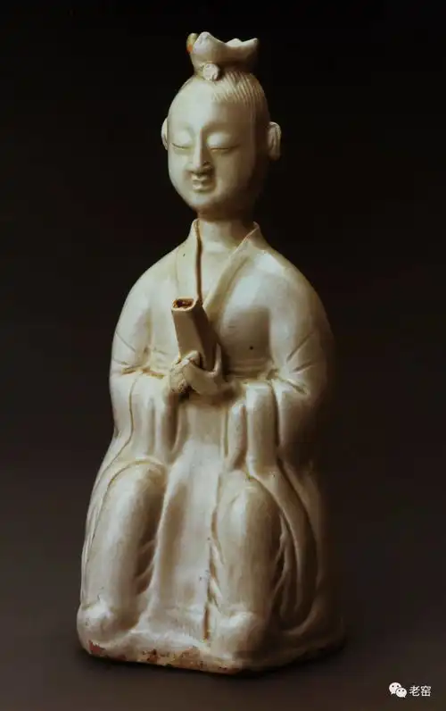 天南海北人形壶
