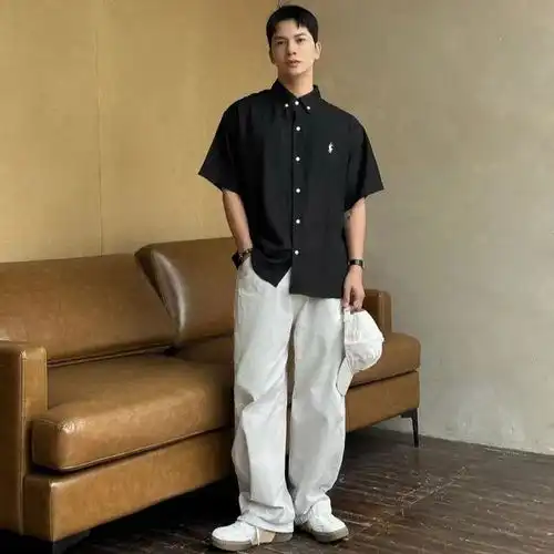 男生黑白配穿搭酷帅十足,这3套简单百搭,快来试试
