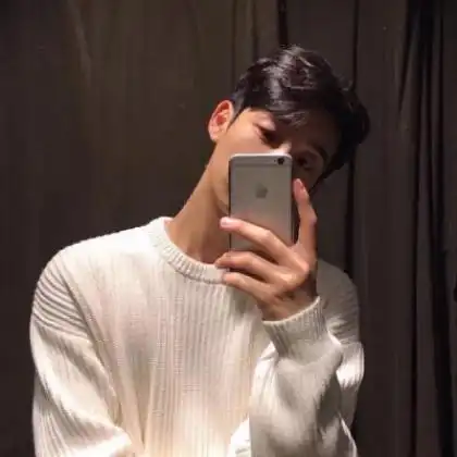 不会撞的真人情侣头像,2020最新情侣头像一男一女分开
