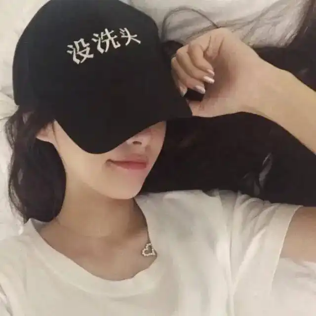 真人头像挡脸女生头像
