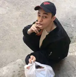 只有甘蔗男,才总回你这3条消息,小姐姐不要得意洋洋了
