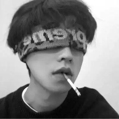 男生头像黑白酷帅个性,一个有故事的男ren

