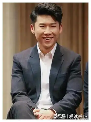 娱乐圈大腕们费尽心思捧儿子,唯独他最不被看好,但是却最争气
