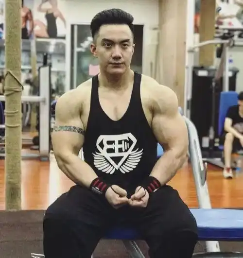 肌肉版小猎豹明星脸肌肉男你爱吗
