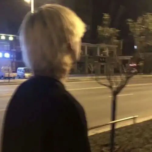 是你们吵着要的狼尾男生头像
