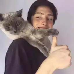 头像恋爱可以慢慢谈,肉必须要趁热吃

