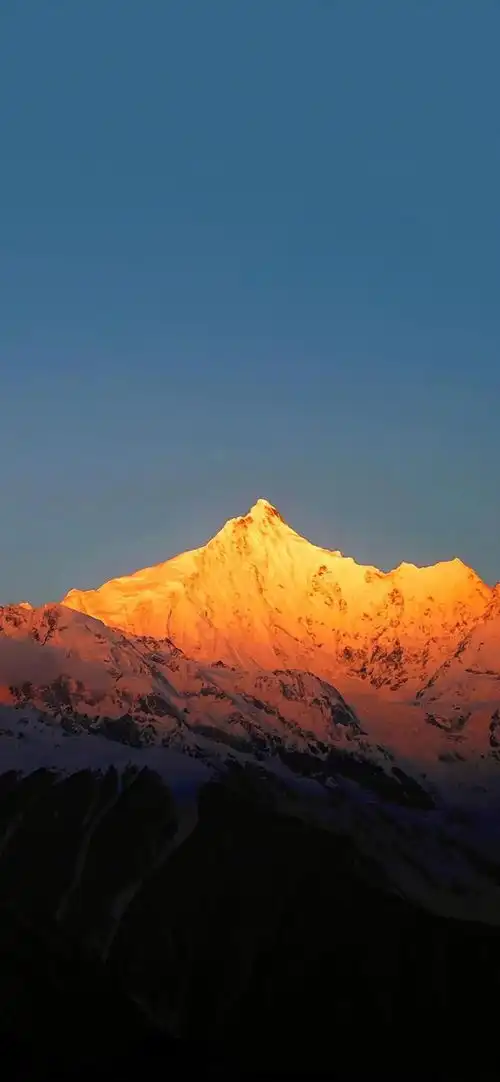 日照金山
