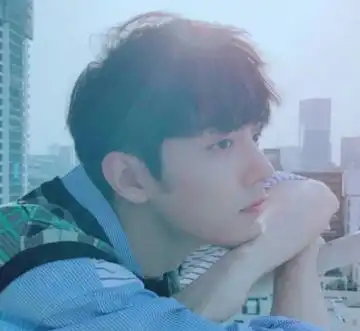 肖战账号头像换成全黑,工作室赶忙解释澄清,仿佛成了惊弓之鸟
