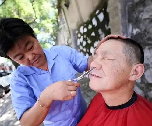 鼻毛往外窜的男性,有哪些不同之处
