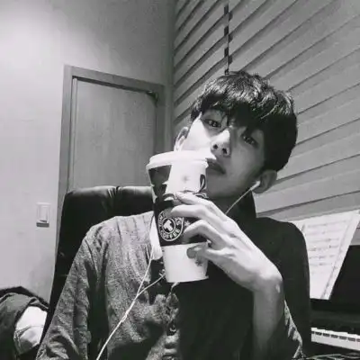 真人男头像帅气高清遮脸真人头像图片大全
