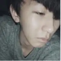 求伤感男生流泪的头像帮朋友别人找
