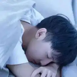 找了好久才收集到的100个男生头像
