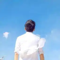求这张图片的情侣头像,女朋友很喜欢,我找不到,各位帮帮忙
