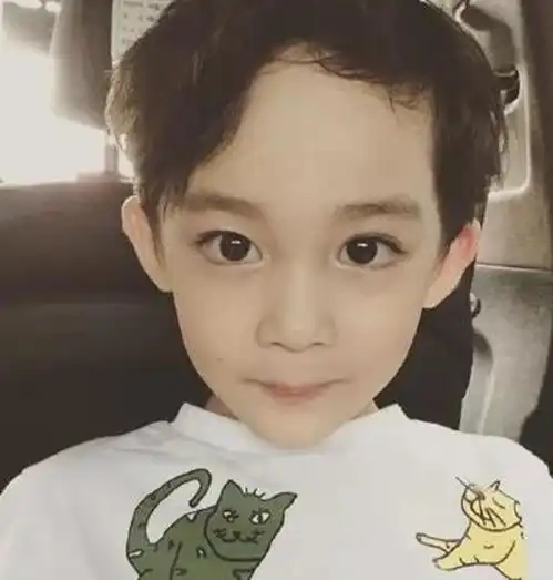 儿子太帅被怀疑非亲生,爸爸做了3次亲子鉴定,结果还是很困惑
