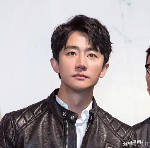 黄轩有什么好看的适合做手机壁纸的图片

