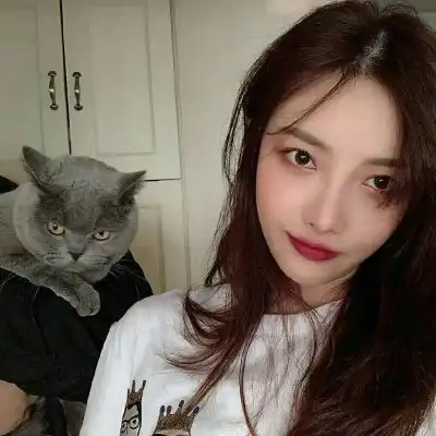 初中女生这3种行为,自以为很撩人,其实在男生眼中土到掉渣
