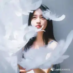 花开有声以爱与青春为名一路成长不失初心不忘初衷

