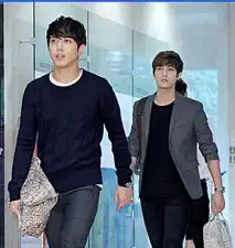 型男拼混搭亚洲男星着装搭配辑
