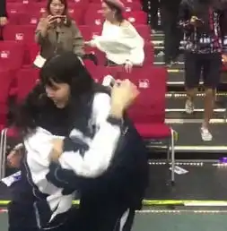 情趣男女史上最怂求婚男生嫁给我还没说出口就放声痛哭
