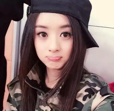 张翰说她假,经纪人嫌她出生人品不好,现在她红成一线
