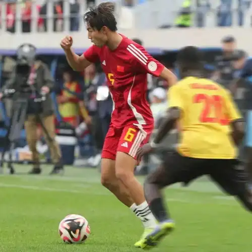 中学生世界杯传捷报中国男女队双冠齐下
