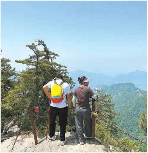 登山徒步拥抱旷野之旅

