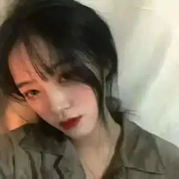 ins超火零零后头像不自卑也不炫耀,不动声色得变好
