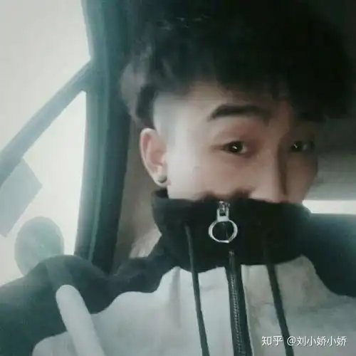 直男都用什么做头像
