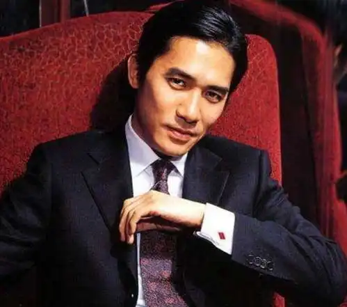 12年前,梁朝伟请张曼玉吃了一顿饭,结束后转身就娶了刘嘉玲
