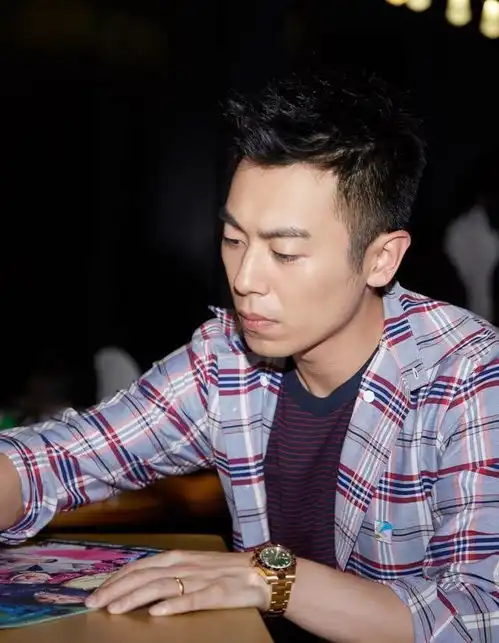 最帅十大男明星,吴彦祖胡歌彭于晏上榜,第一非他莫属
