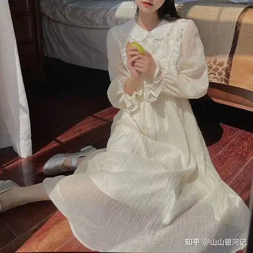 适合春秋穿的裙子
