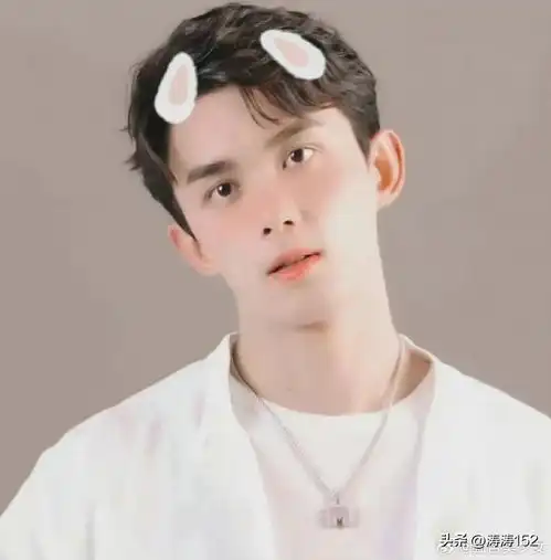 内娱10位最新腹肌男神出炉,硬汉登顶,肖战一博杨洋等美男未上榜
