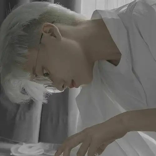 真人男生头像今天晚霞温柔,风也醉人腾讯新闻
