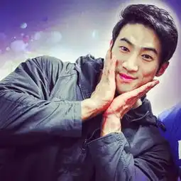 韩国最强壮健身男模黄哲勋,劲爆肌肉碾压欧美人
