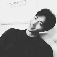 黑白韩系男生头像微信头像图片大全
