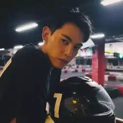 头像壁纸心动一时,情动一生
