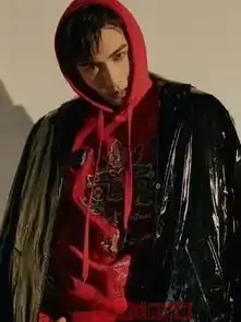 秋季想要换个发型的快看这样的男神烫发吧
