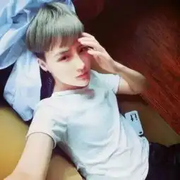 帅气的男头图片或者动漫女图片,好看就行
