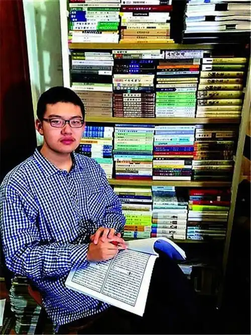 懂得千年历史的林嘉文,17岁写出2本史学专著,18岁自杀
