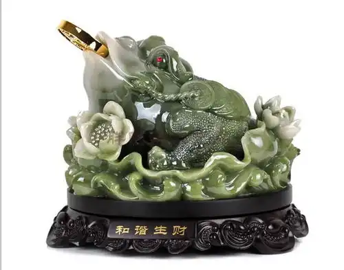 当铺掌柜看到玉蟾蜍,大惊,这不是百年前预言会自己回京的宝贝么
